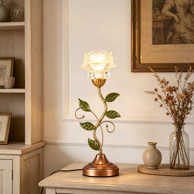 French-style Vintage Table Lamp Minimalist And Creative Flower Decoration photo 4
