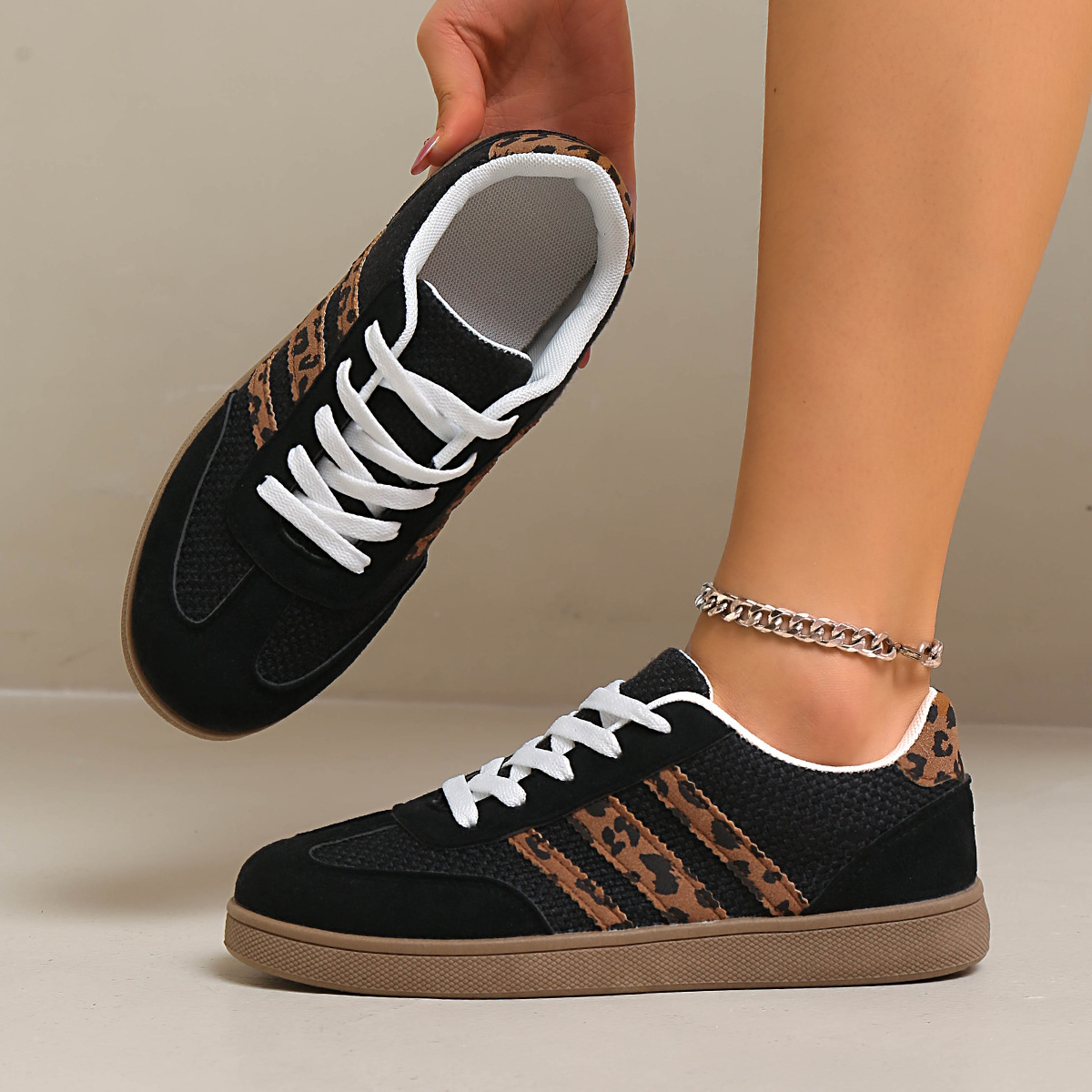 Vintage Versatile Sports Casual Sneakers photo 2