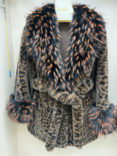 Stylish High-end Fur-and-fabric Faux Mink Coat photo 5