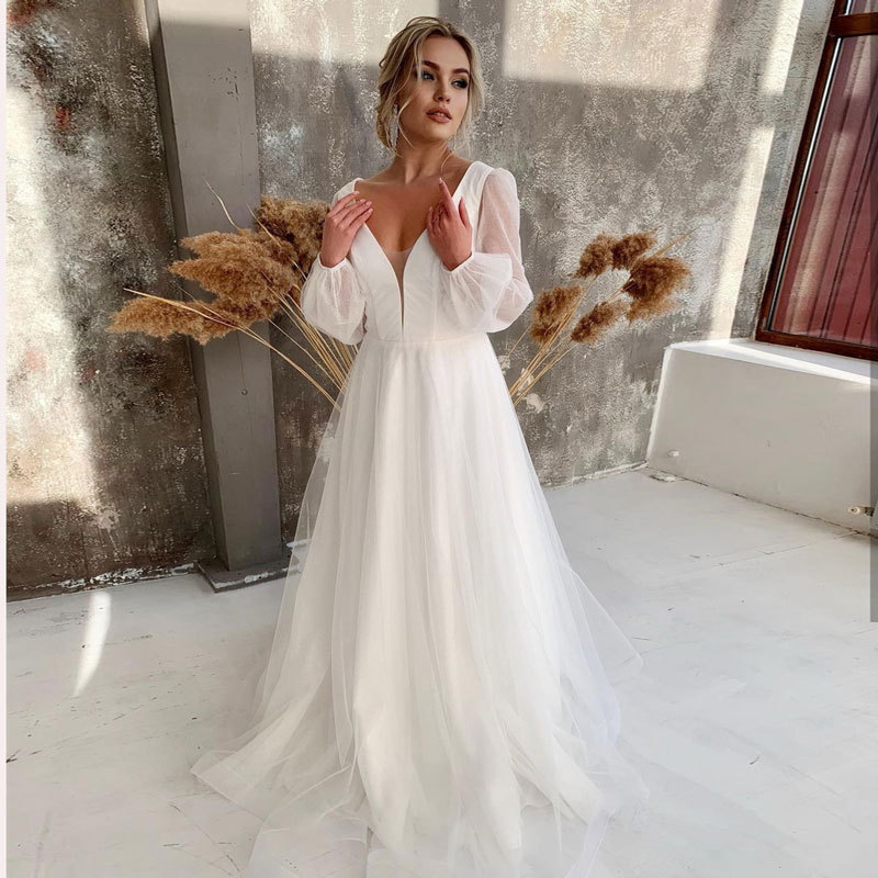 French-style Deep-V Bubble Long-sleeve Light Wedding Dress photo 3