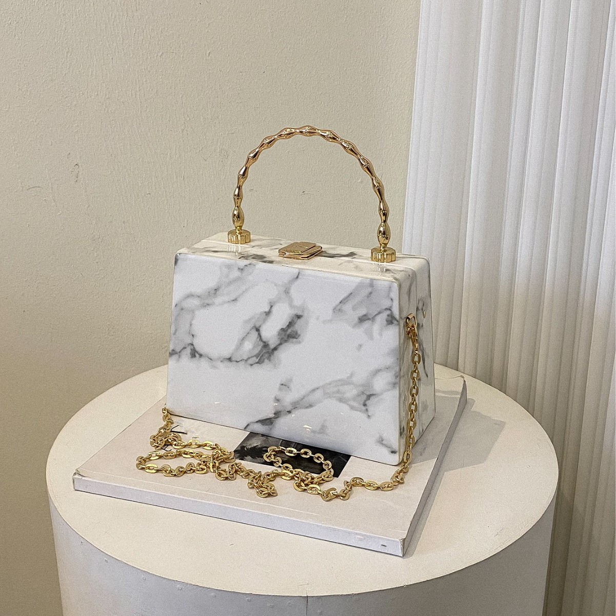 Women's Marbled Small Square Handbag photo 1