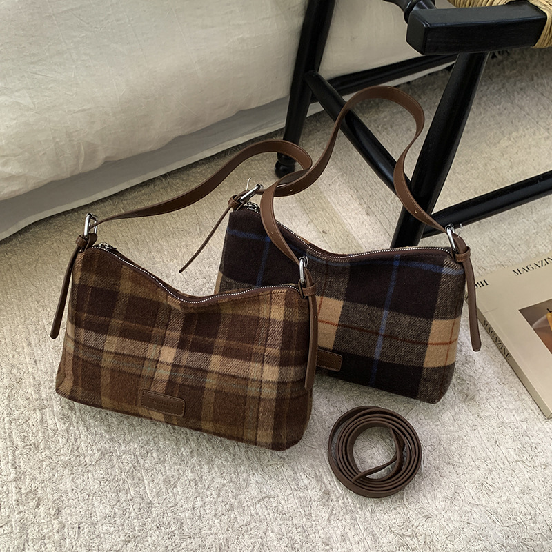 Multifunctional Retro Plaid Commuter Shoulder Crossbody Bag photo 2