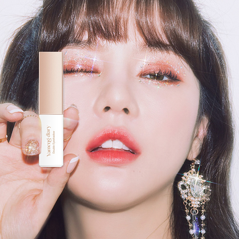 Rotating Gradient Two-Color Eyeshadow Stick photo 1