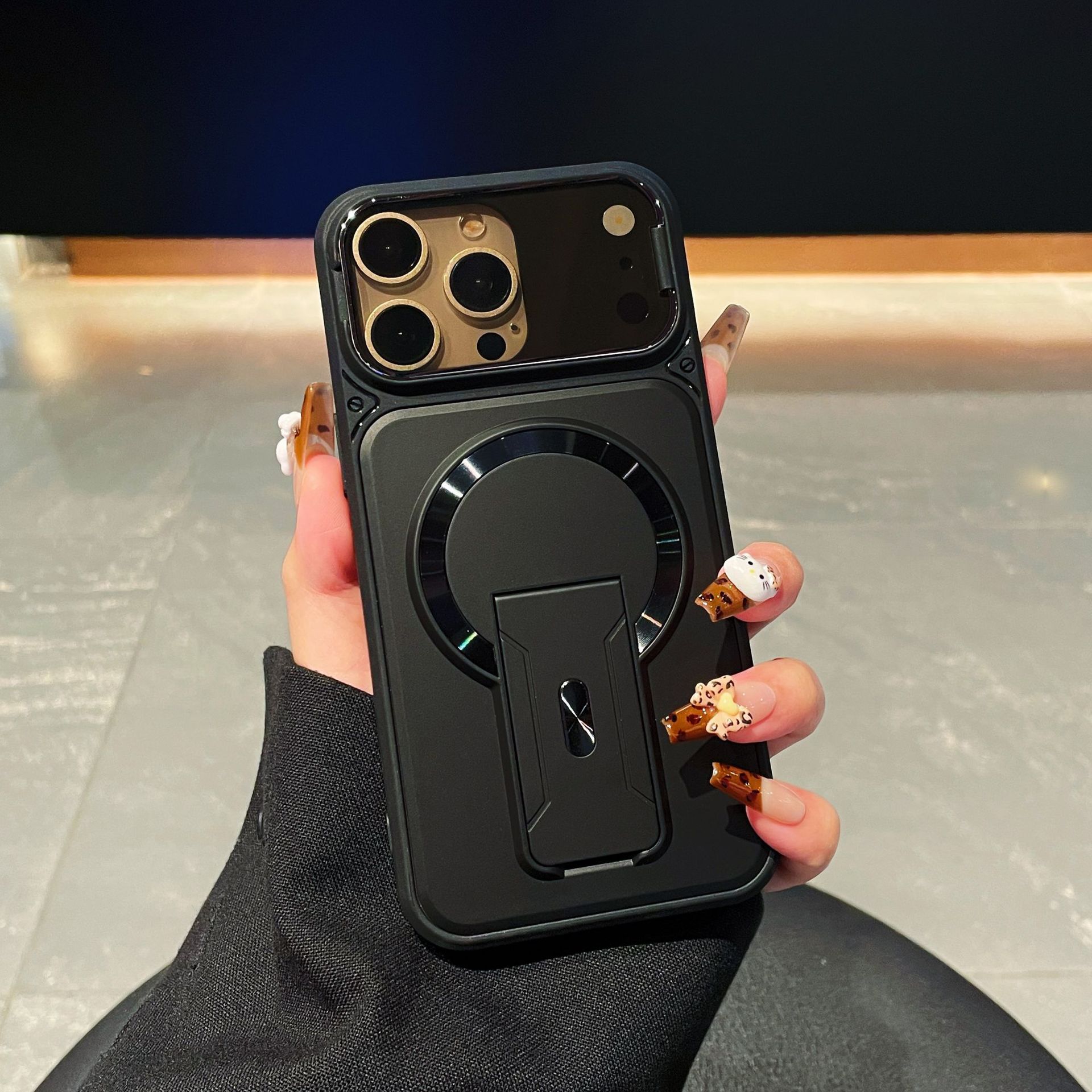 Pinshun Multi functional Magnetic Phone Case With Drop esistant Lens Protection photo 2
