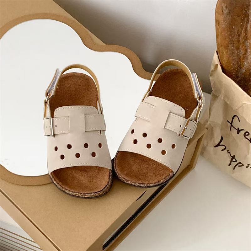 Summer Fashion Sandals For Boys And Girls Cute Cartoon Design photo 3