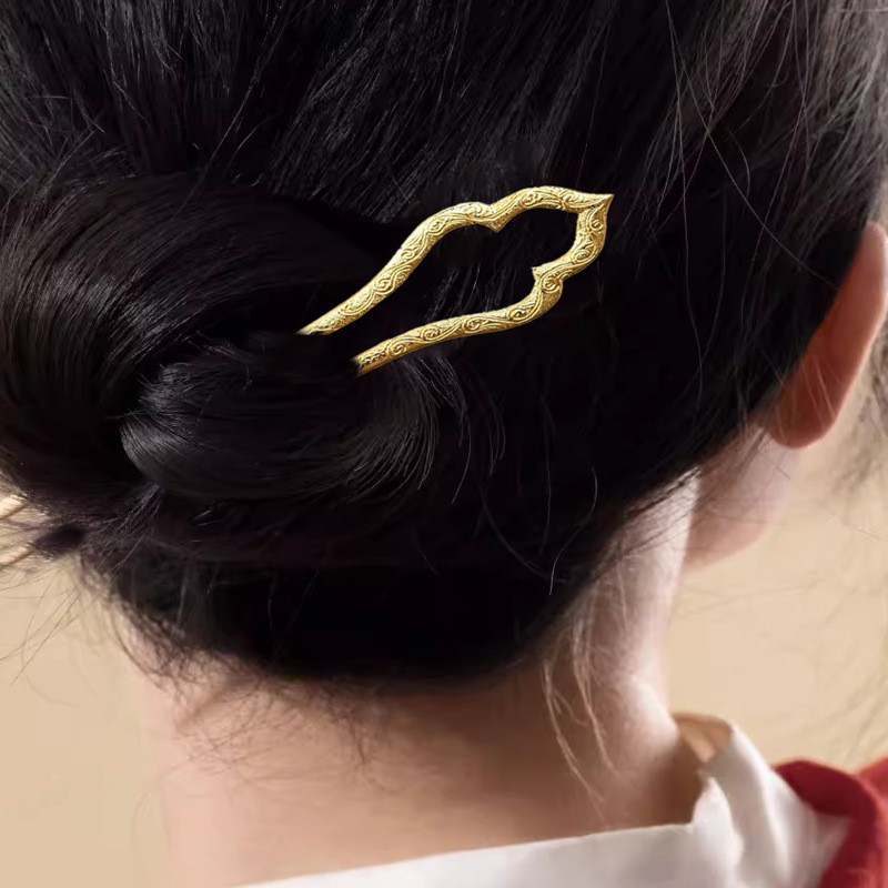 Gold-plated Vintage U-shaped Hairpin photo 1