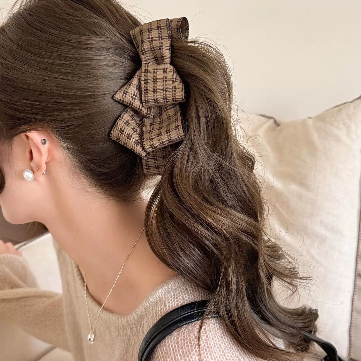 Elegant Sophisticated Bun-style Ponytail Clip For The Back Of The Head photo 7