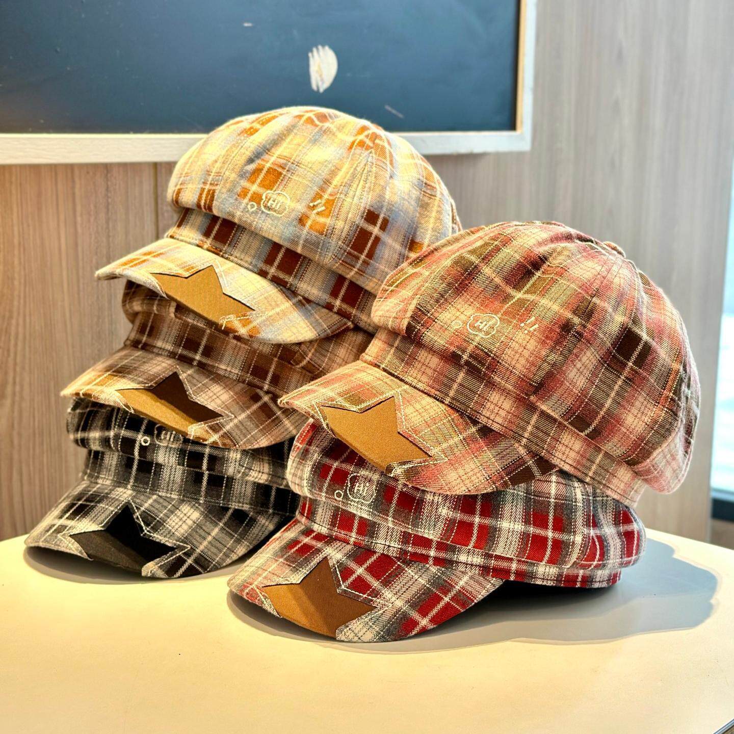 Children Show Face Little Wild Newsboy Cap Painter photo 1