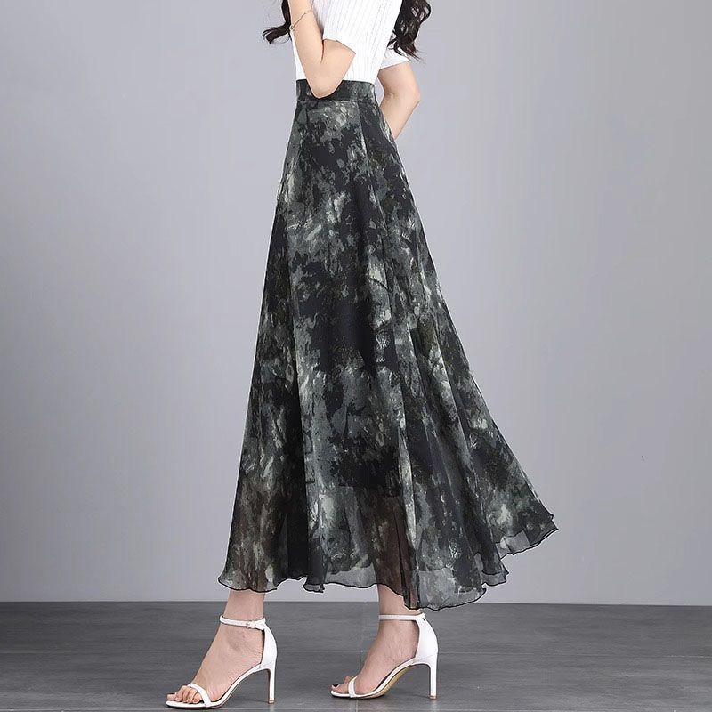 Chic Polka-dot Plus-size Slimming Figure-flattering, Fairy-like Maxi Dress photo 3