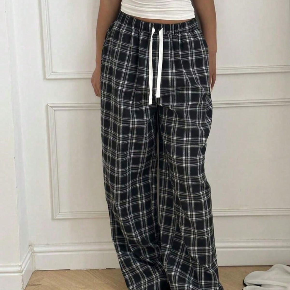 Women's Plaid Casual High-Waisted Wide-Leg Pants With Drawstring photo 4
