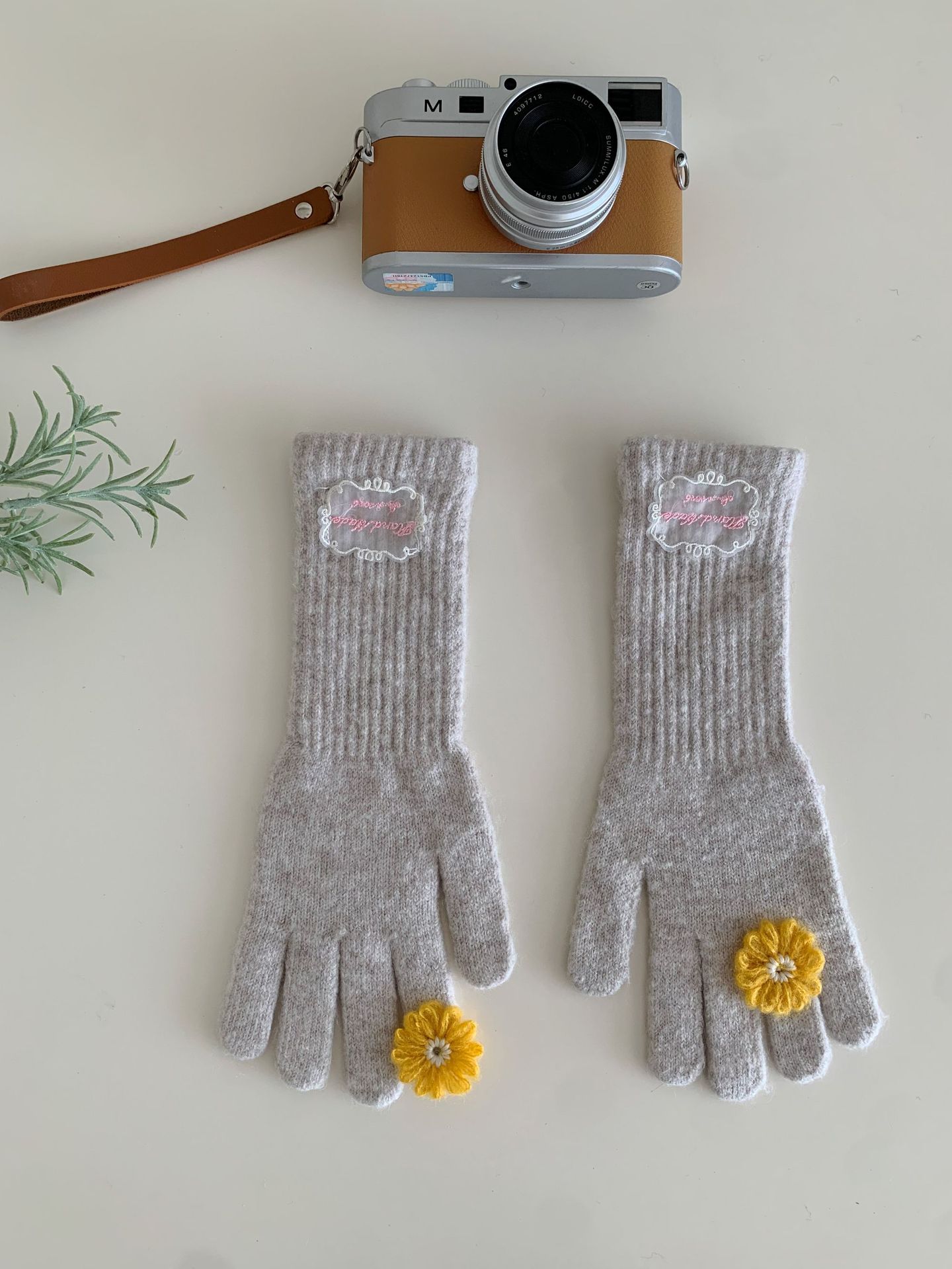 Women's Winter Lace Flower Knitted Gloves photo 5
