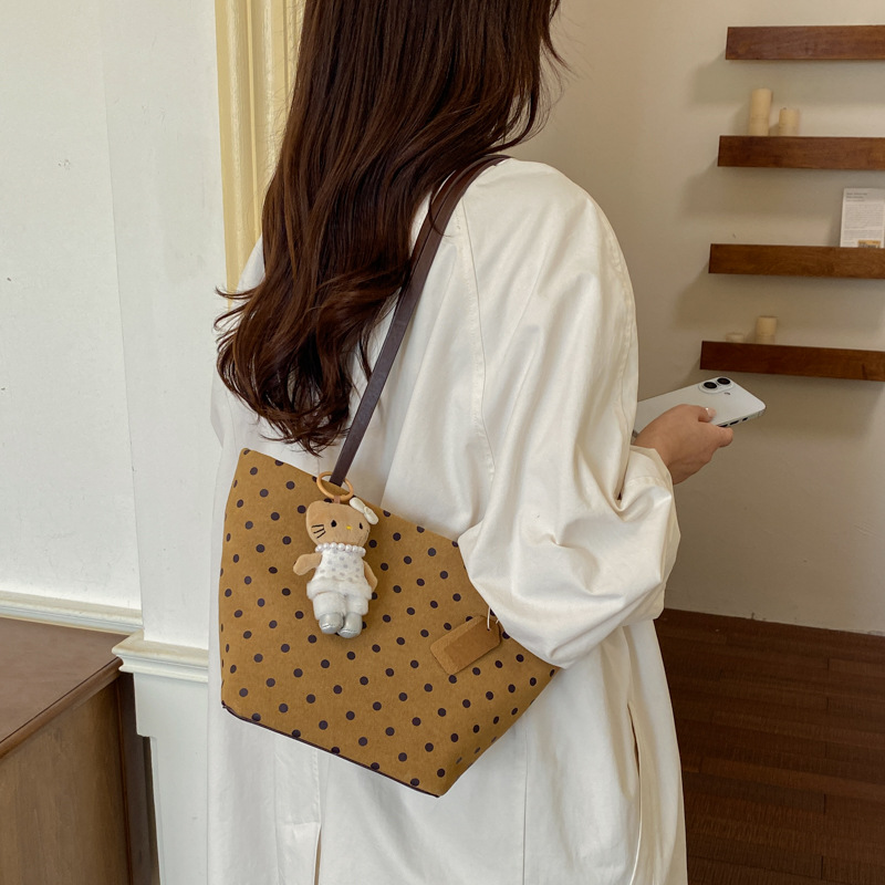 Korean-style Minimalist Polka-dot Bucket Bag Autumn New Arrival photo 6