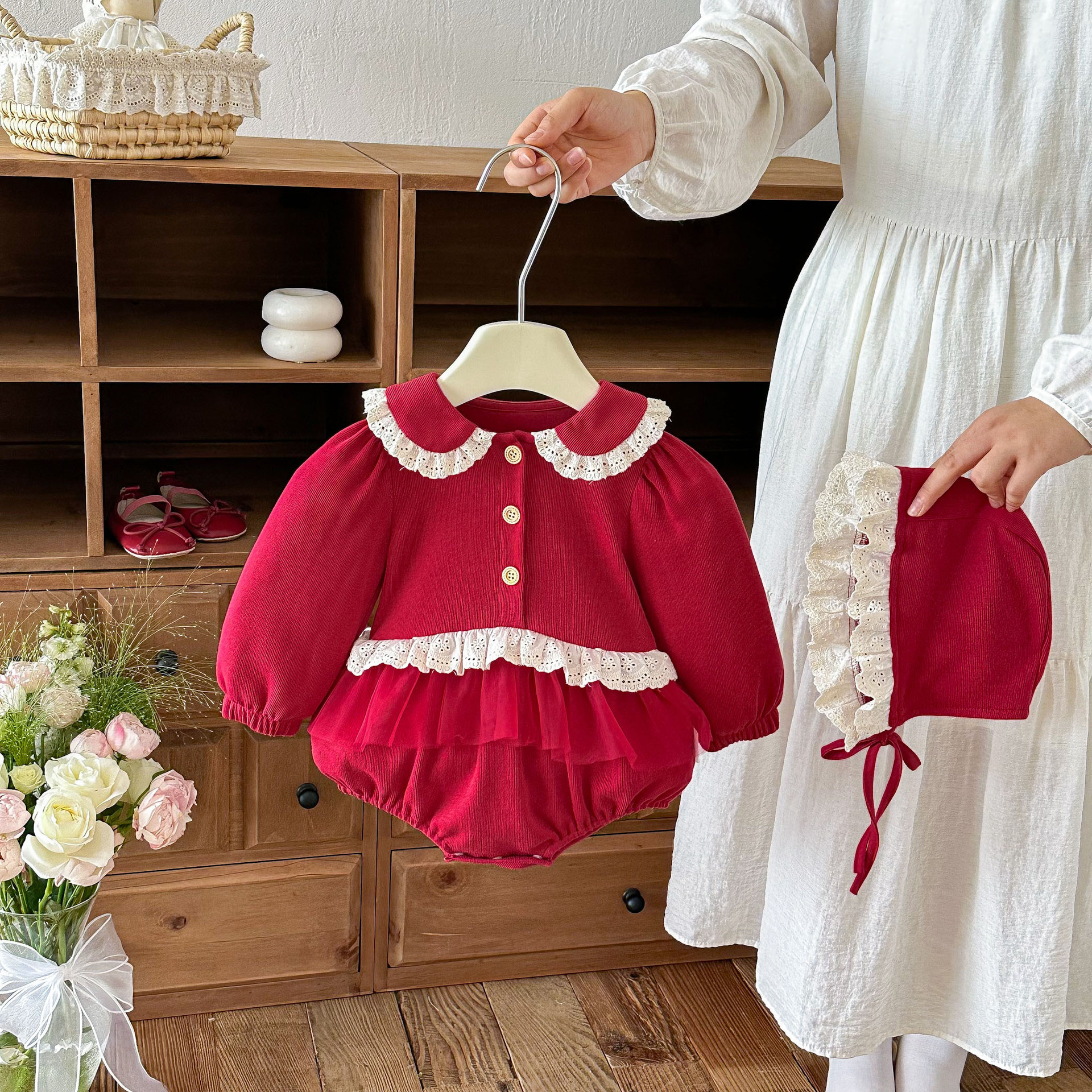 Spring And Autumn Long-Sleeved Baby Onesie photo 2