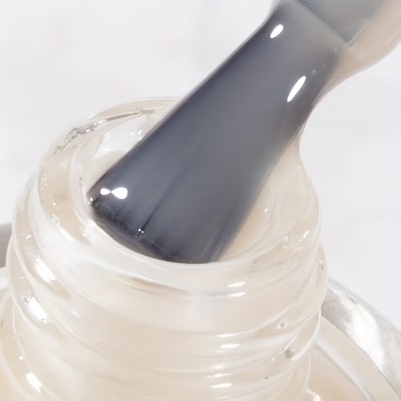 Strengthening And Cracked Nail Bed Nourishing Serum photo 3