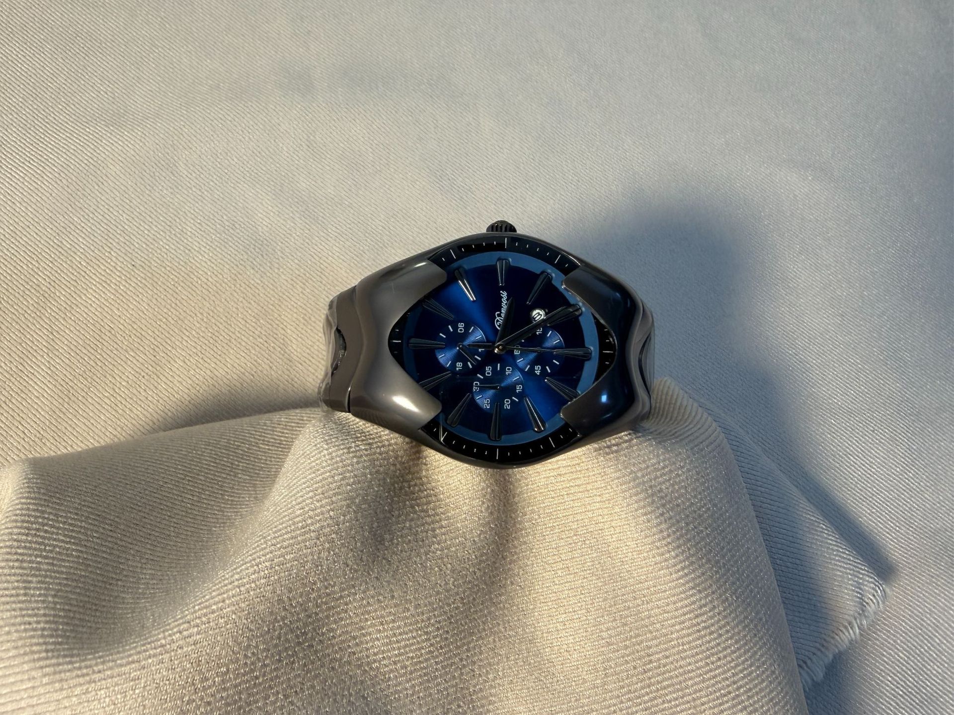 Factory-customized Wholesale Y2K-style Avant-garde Watches photo 4
