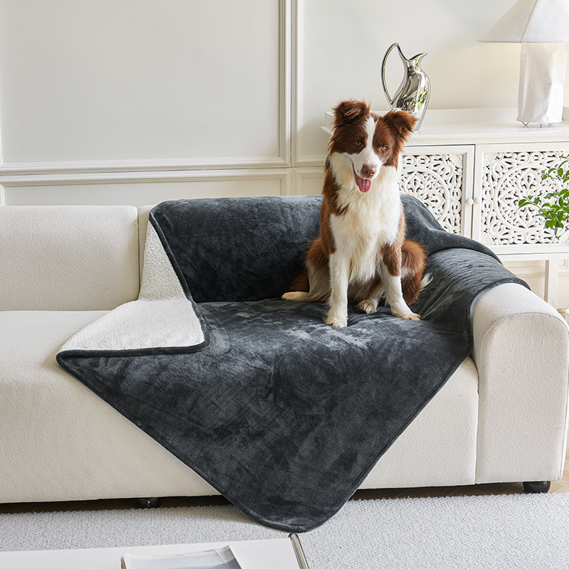 New Simple Waterproof Pet Blanket photo 1