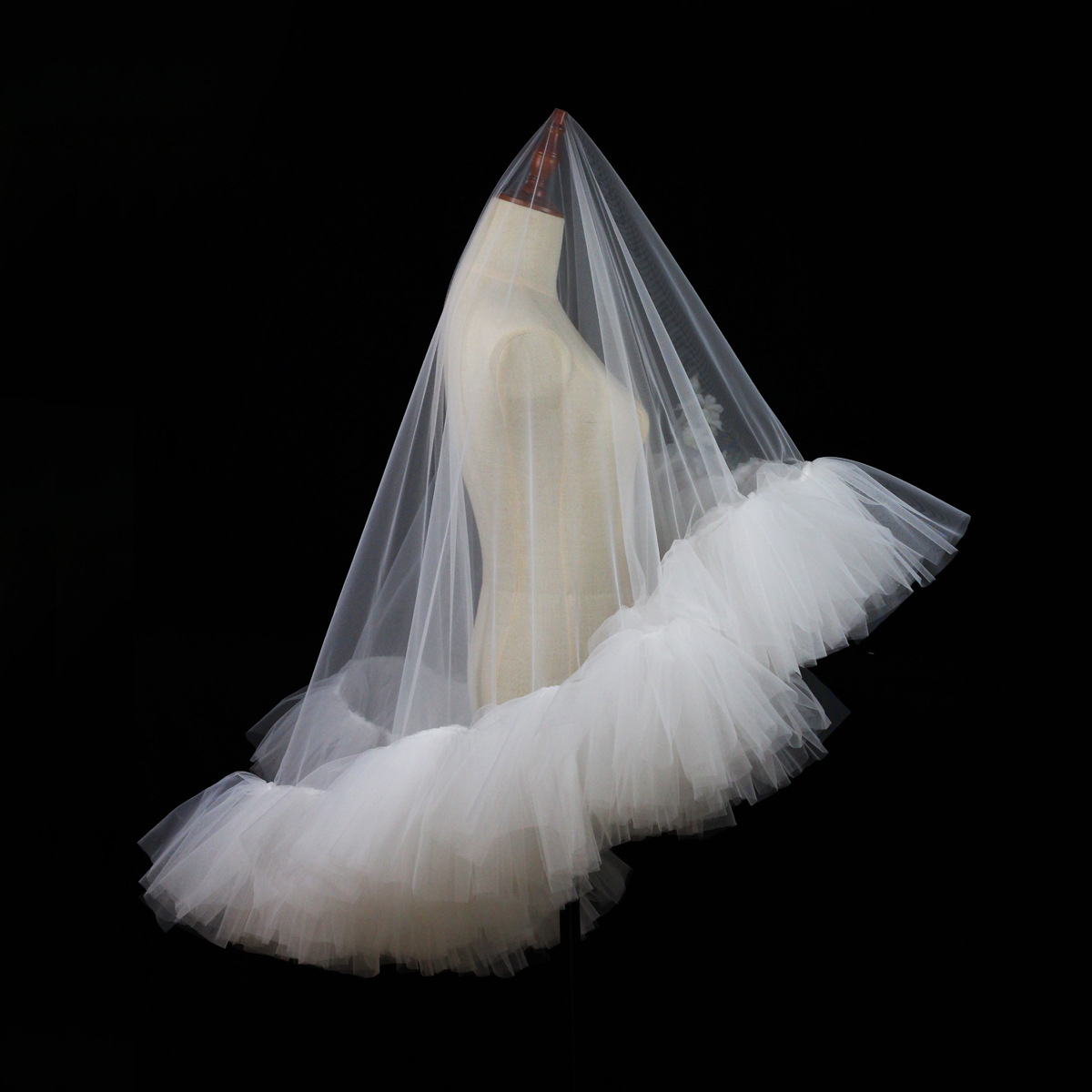 Heavy Industry Ruffled Bridal Veil White Double Layer Studio Travel Photo Exterior Puffy Soft Veil photo 2