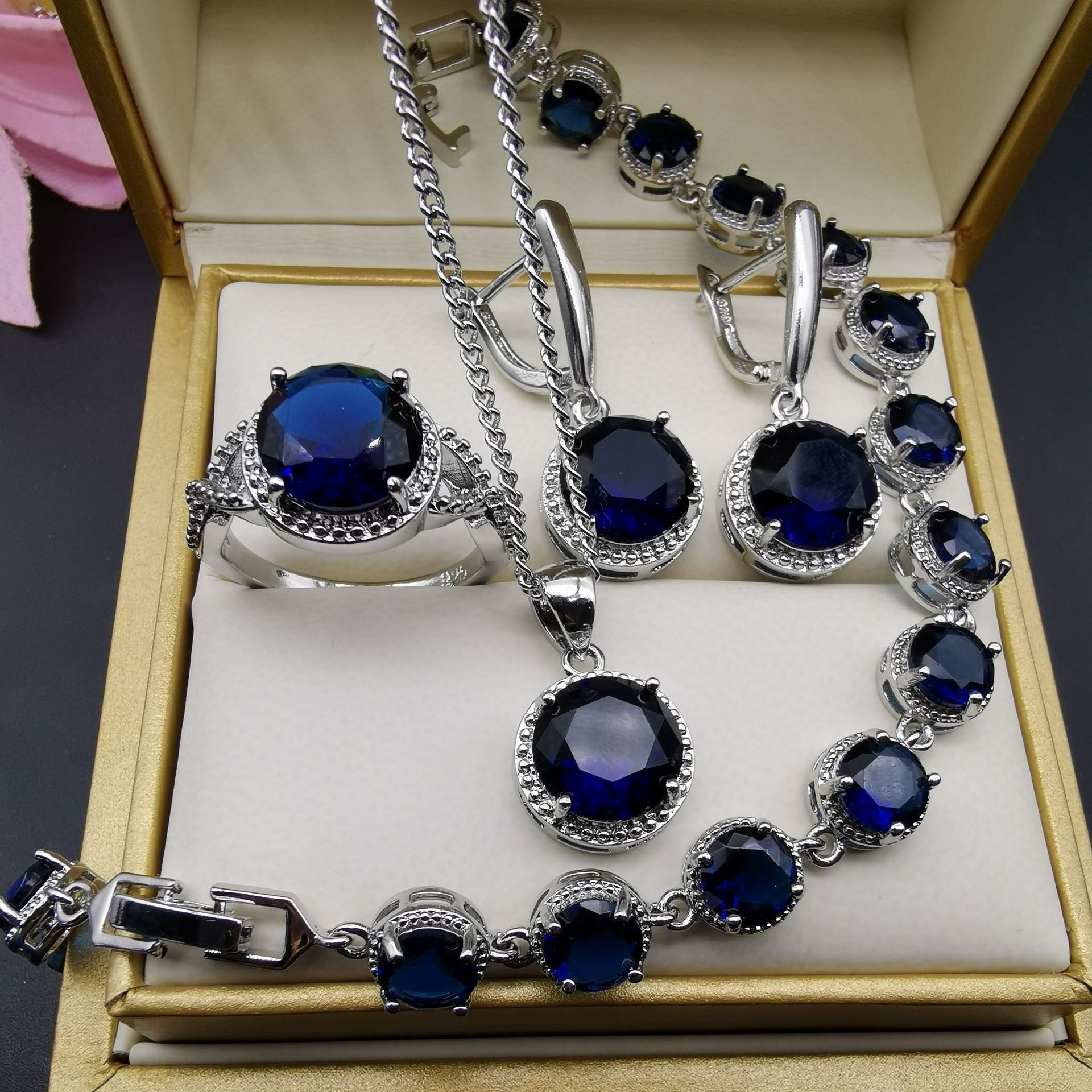 European And American Style Jewelry Round Diamond 4 PCs Set photo 4