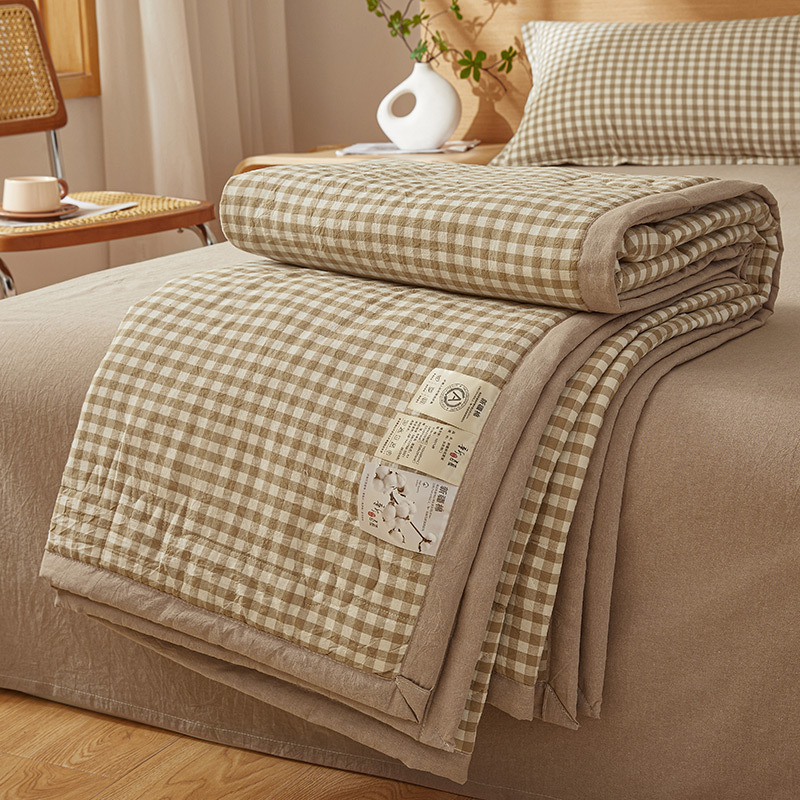 Washable Unbranded Plaid Wide-edge Air-conditioning Quilt photo 1