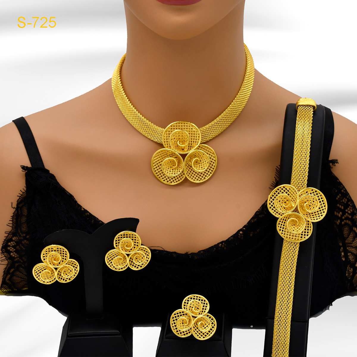 European And American Fashion Necklace Earring Bracelet Four-piece Ring Set photo 1
