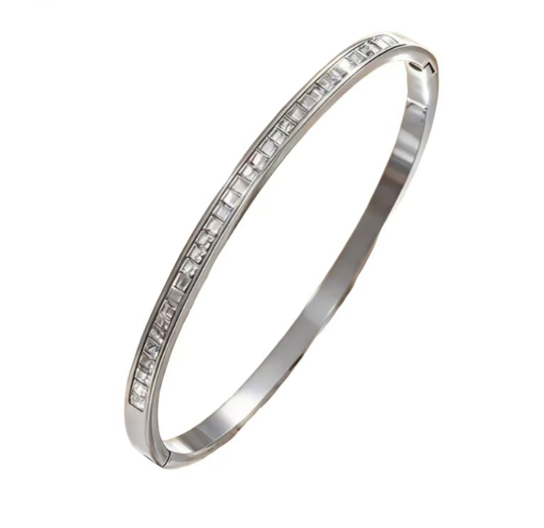 Love-Filled Star Stainless Steel Bracelet photo 5