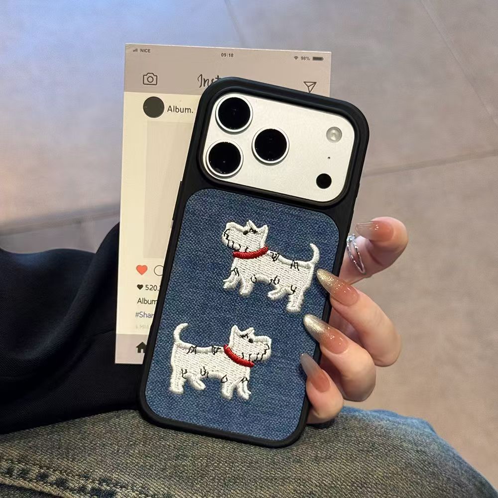 Two Dog Chinese-style Embroidered Phone Cases photo 3