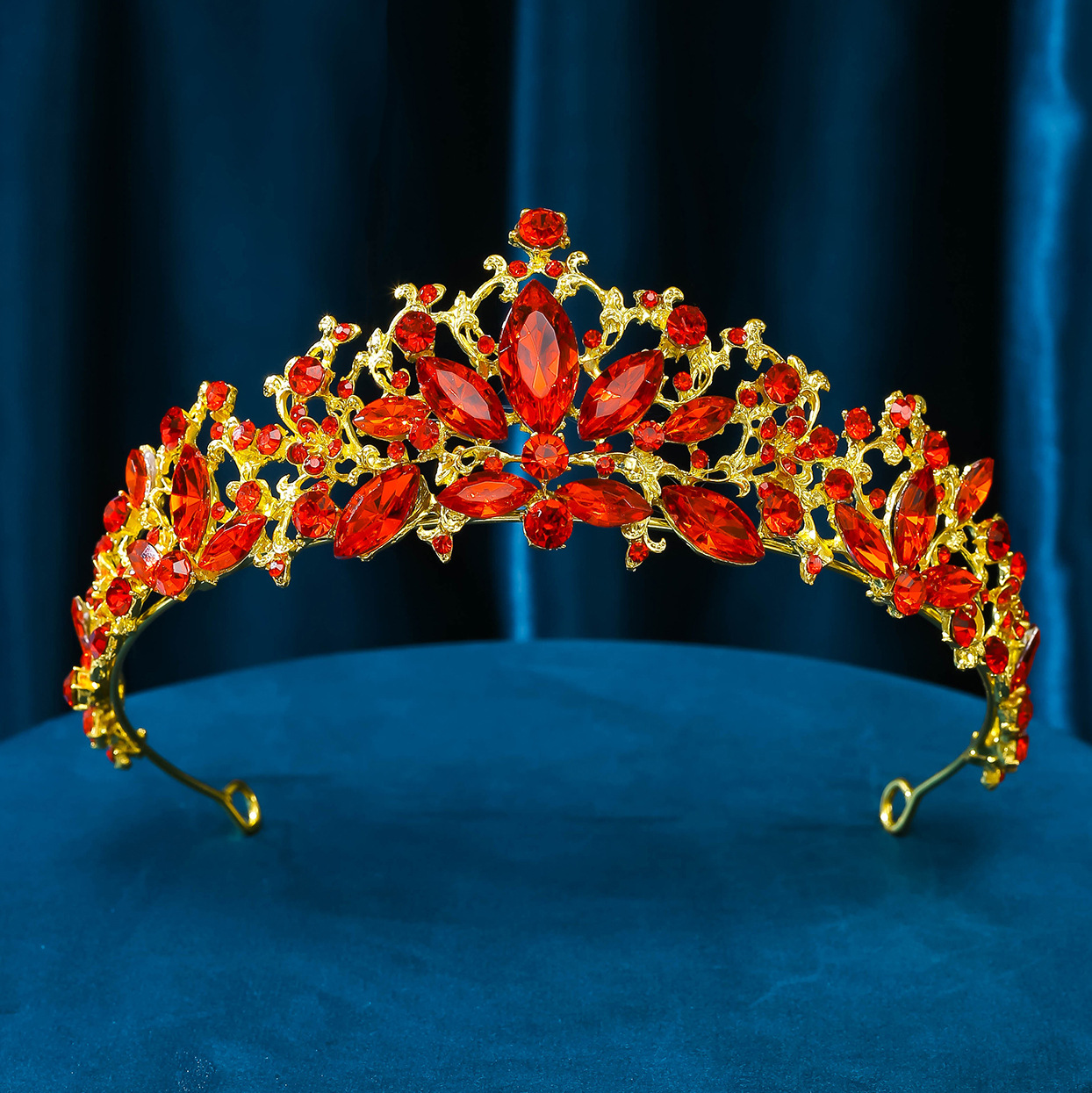 Chinese Style Golden And Red Bridal Wedding photo 1