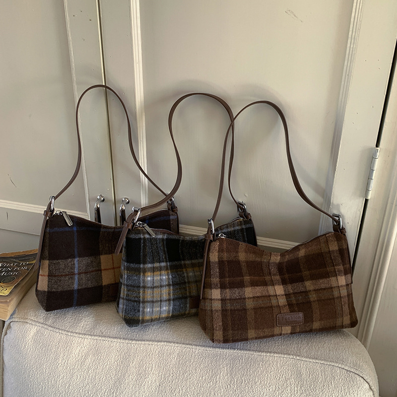 Multifunctional Retro Plaid Commuter Shoulder Crossbody Bag photo 3
