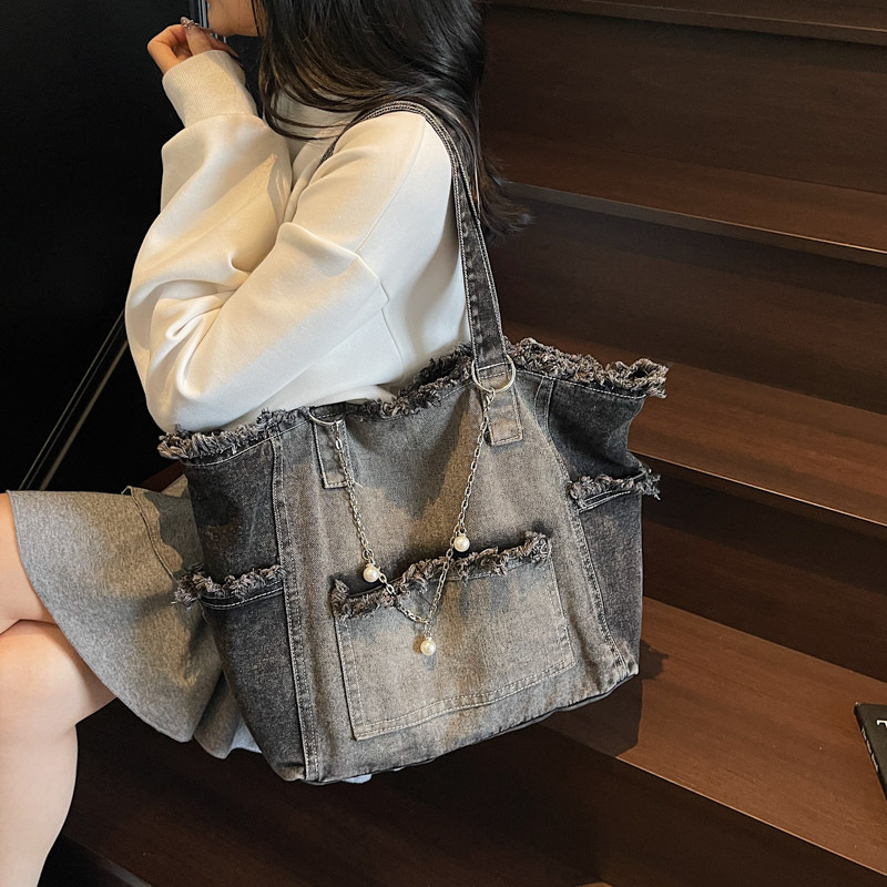 Versatile High-capacity Minimalist Ombre Denim Shoulder Bag photo 1