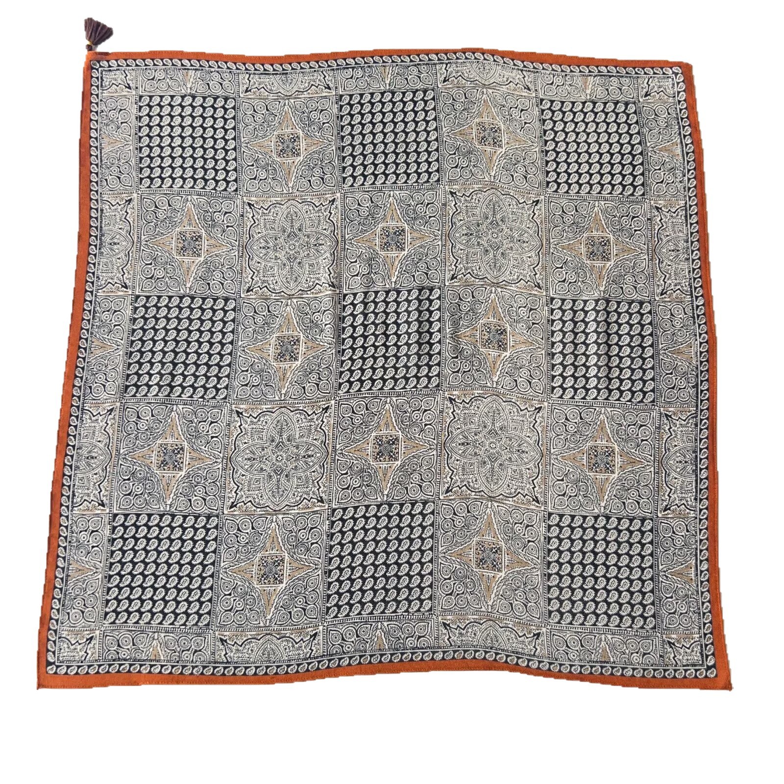 Tassel-trimmed Triangular Scarf Decoration photo 3