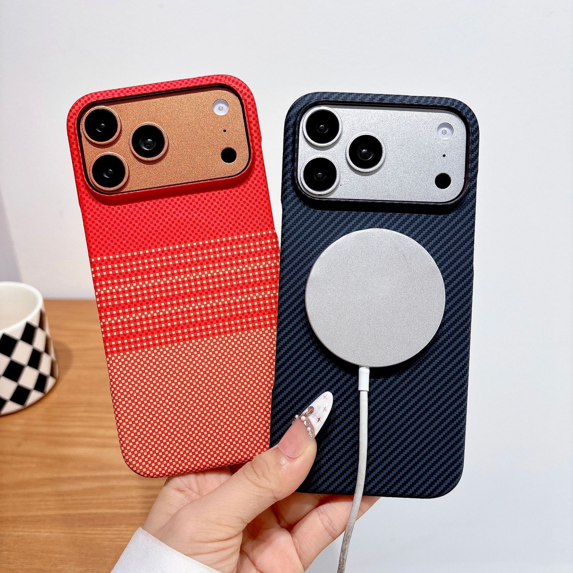 Compatible With The 18 Pro Max Carbon Fiber Magnetic Phone Case photo 8