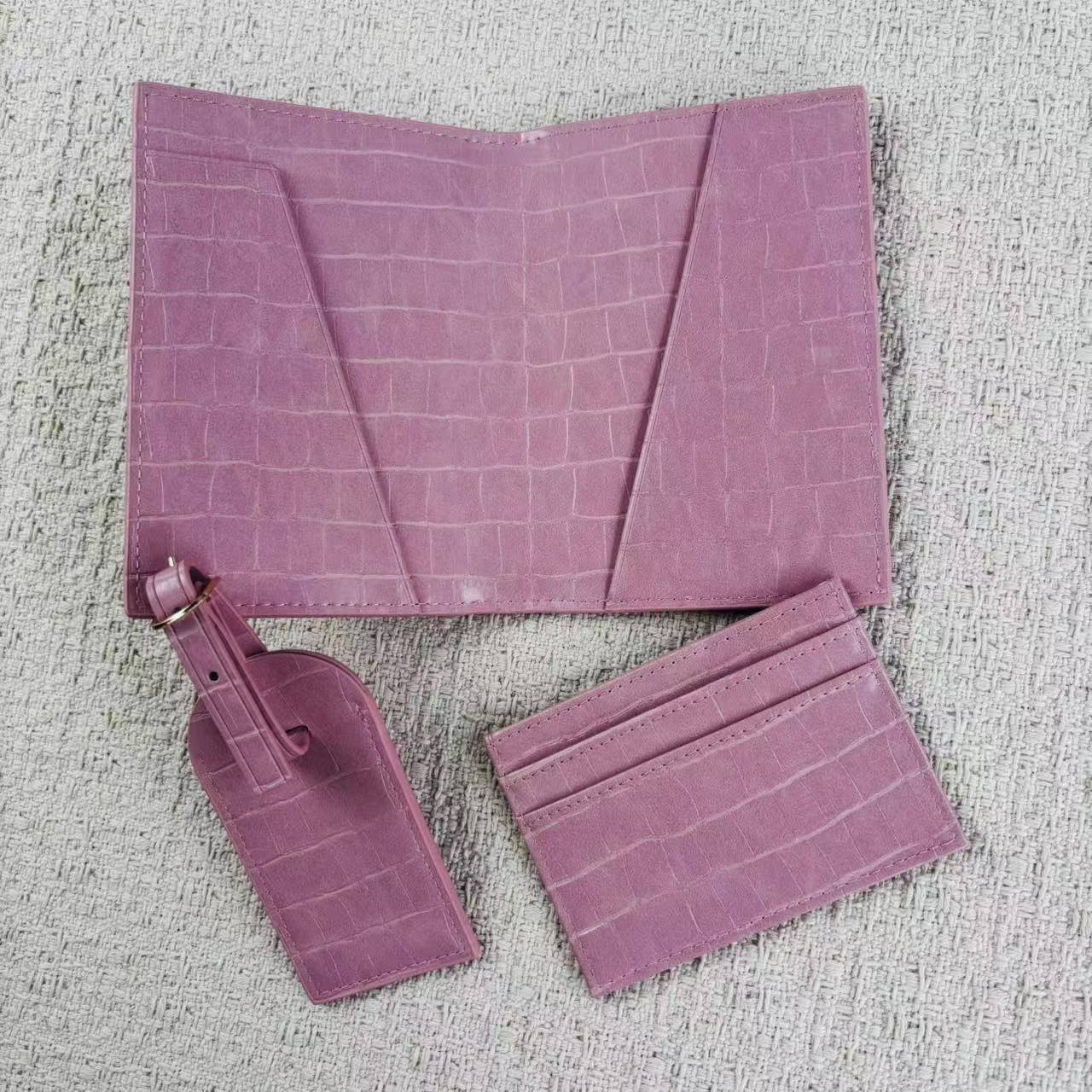 Crocodile-pattern Embossed Leather Passport Holder Multi-functional Document And Card Case photo 2