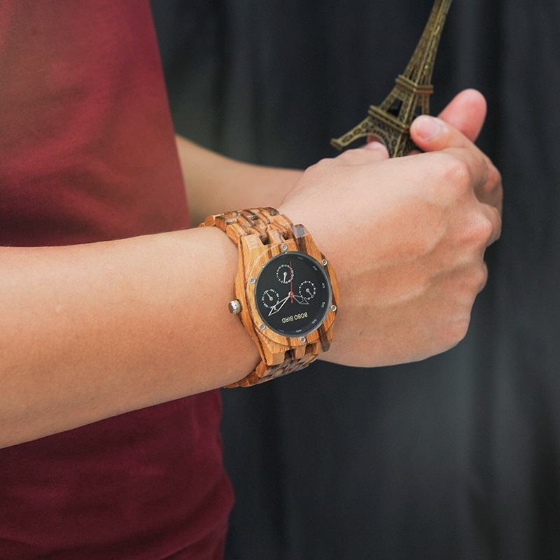 Wooden Pointer Style Quartz Watch photo 2