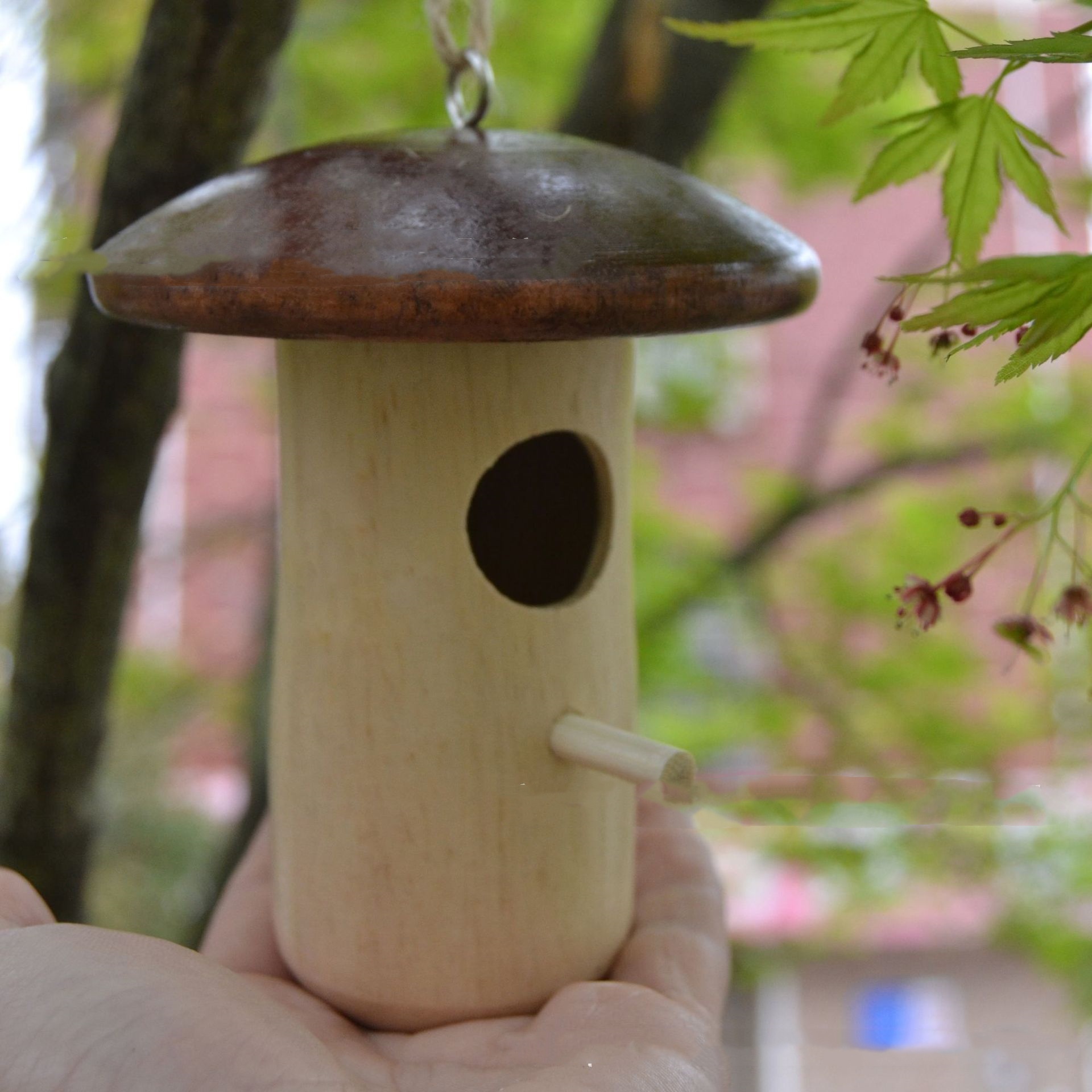 Wooden Bee Mushroom Shape Hummingbird Feeder Pendant photo 5