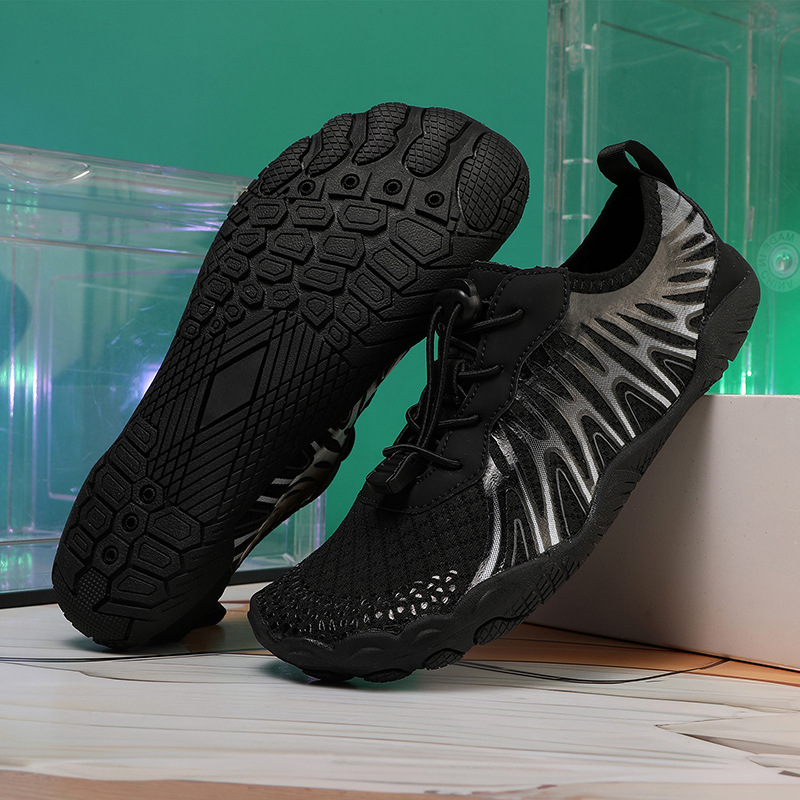 Outdoor Hiking Wading Shoes Men And Women Quick-drying photo 3