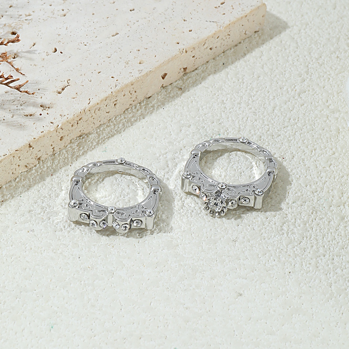 Retro-style Creative Engagement Rings For Couples In Europe And The US photo 4
