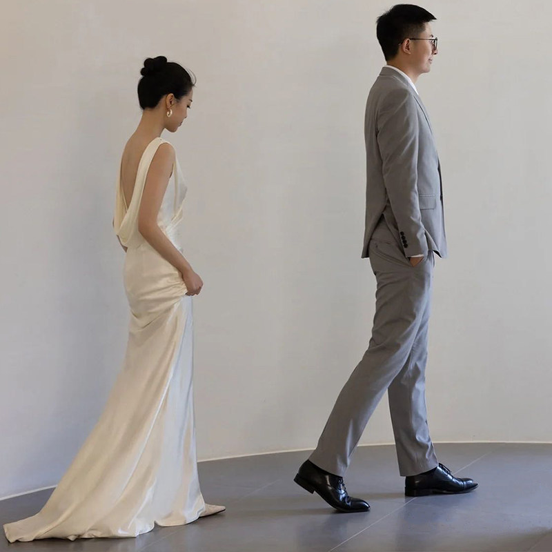 French-style Satin Light Wedding Dress, Elegant And Minimalist For The Bride photo 2