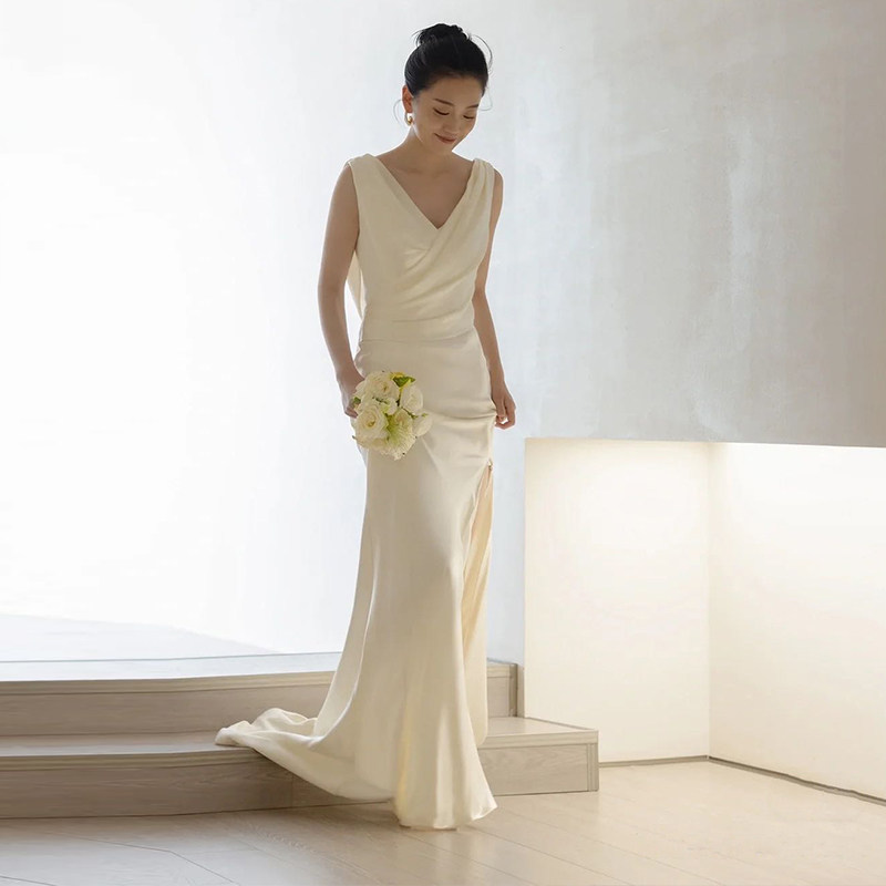 French-style Satin Light Wedding Dress, Elegant And Minimalist For The Bride photo 1