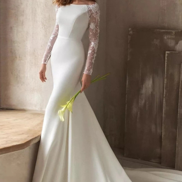 Satin Lace Long-sleeve Wedding Dress photo 3