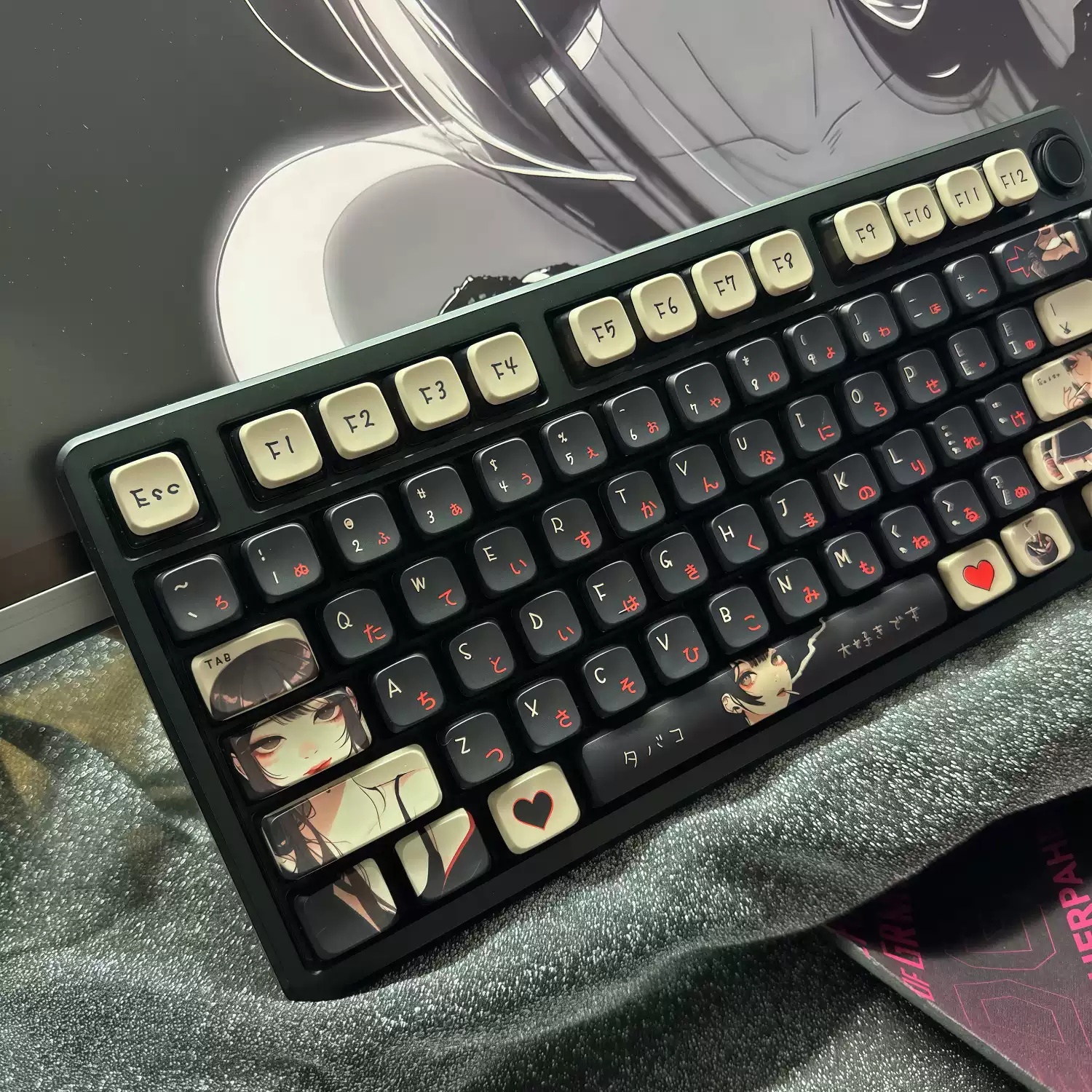 Dark Girl MDA High-end Mechanical Keyboard With Four-sided Translucent Keycaps photo 1