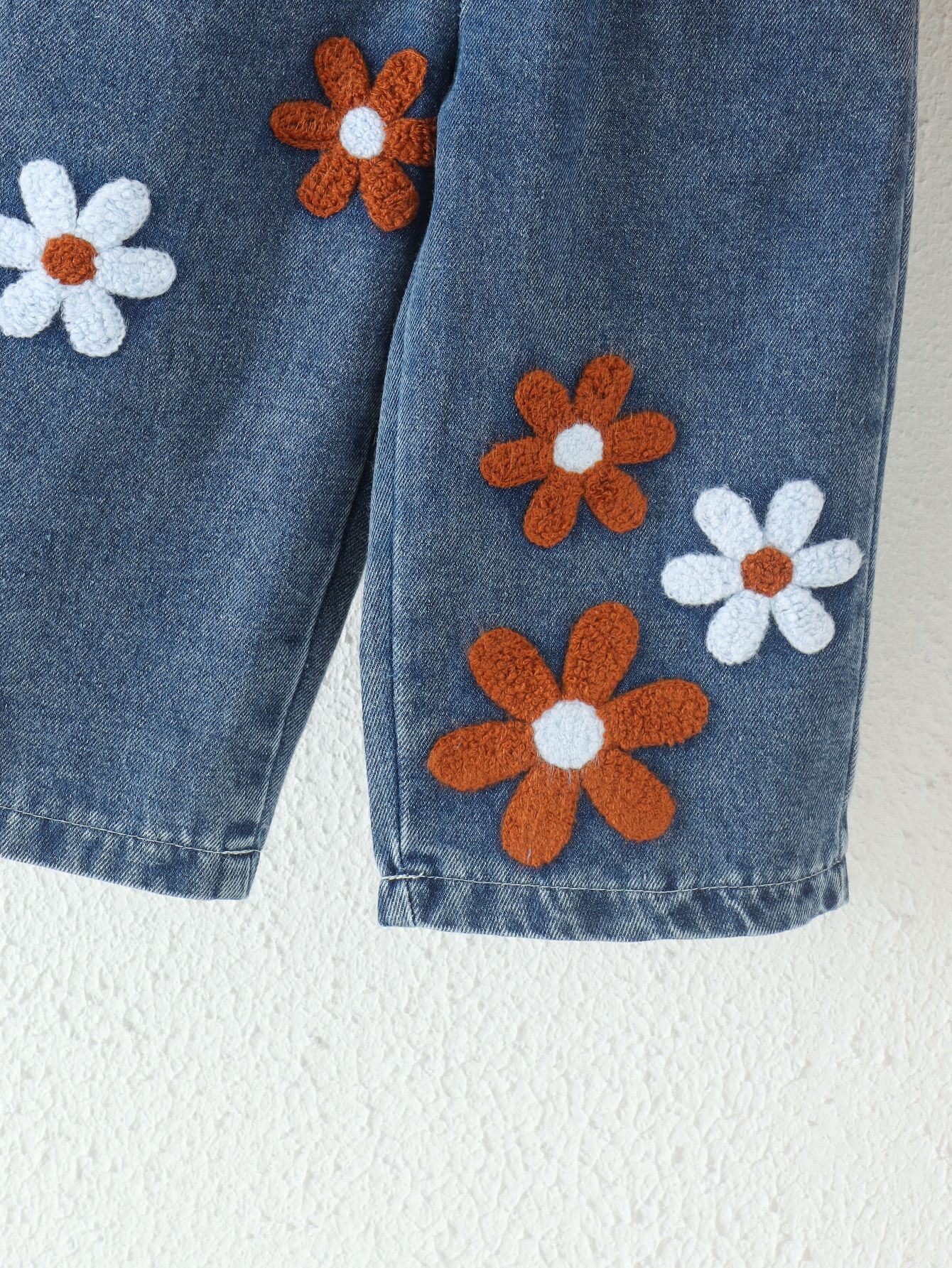 Vest And Blue Trousers Childrens Two-piece Set photo 5