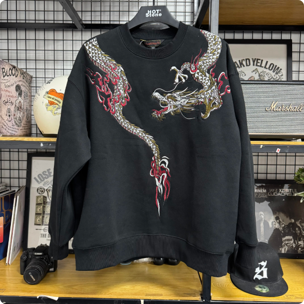 Mens Loose-Fit Sweatshirt With Dragon Embroidery And Round Neck photo 1