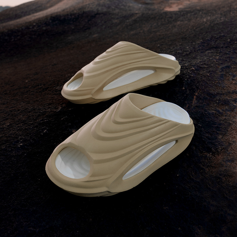Butterfly-Emerging Sports Outdoor Motorcycle Slippers photo 3