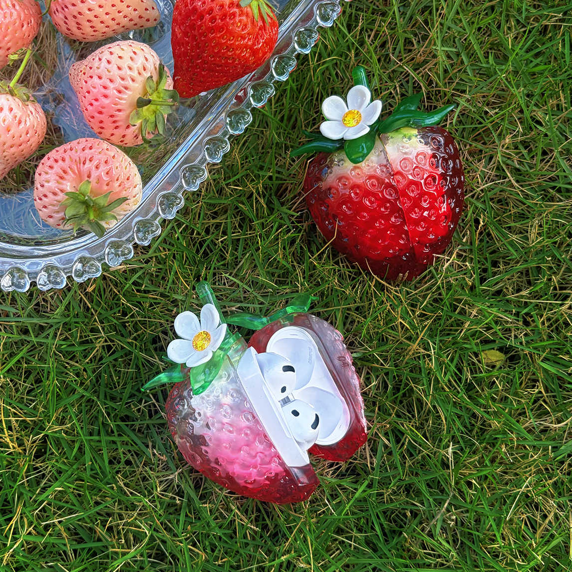 Creative Transparent Strawberry Earphone Shell photo 1