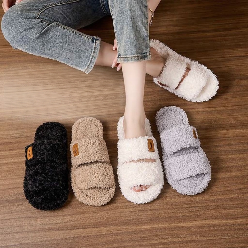 Women's AutumnWinter IndoorOutdoor Fleece-Lined Warm Non-Slip Slippers photo 1