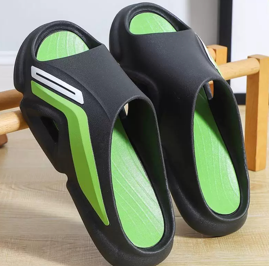 Slippers For Men In Summer Feel Like Stepping On Poop Slip Resistant When Worn Outside photo 4