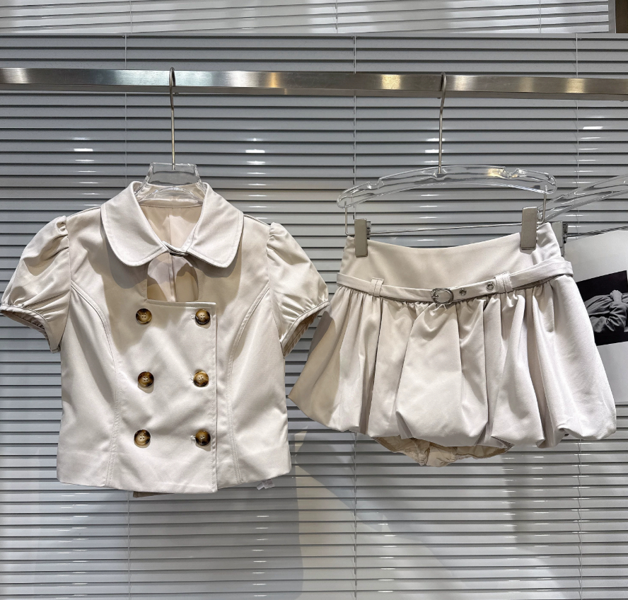 Arrival Sweet Retro-Style Double-Breasted Puff-Sleeve Top And Bloomer Skirt Set For Women photo 2