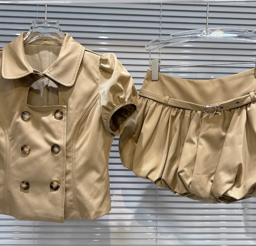 Arrival Sweet Retro-Style Double-Breasted Puff-Sleeve Top And Bloomer Skirt Set For Women photo 3