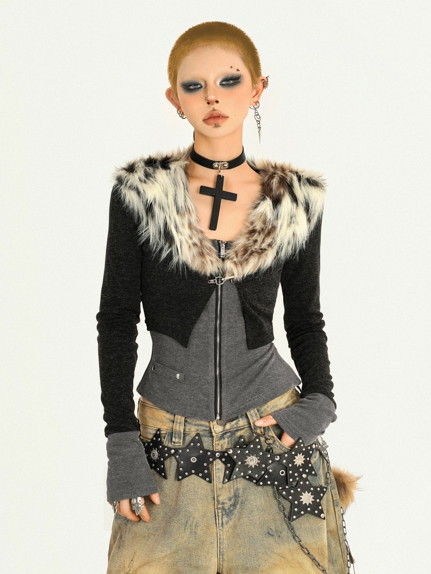 Spicy Girl Leopard-Print Knitted Cardigan With Fur Collar Designed As A Fake Two-Piece Top photo 2