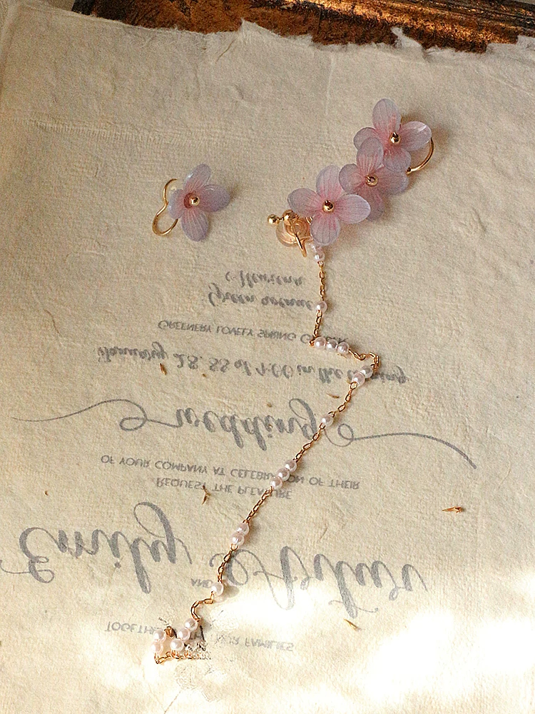 Elegant French-style One-piece Ear Cuff photo 3